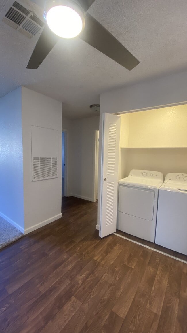 Silver Stream Apartments