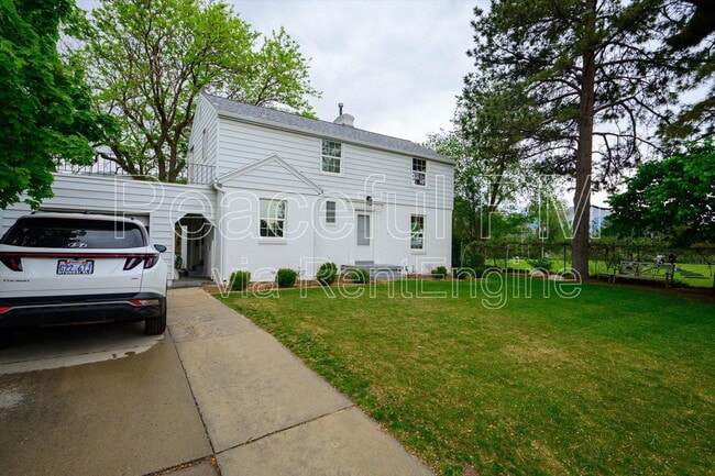 Photo - 949 S 2300 E House