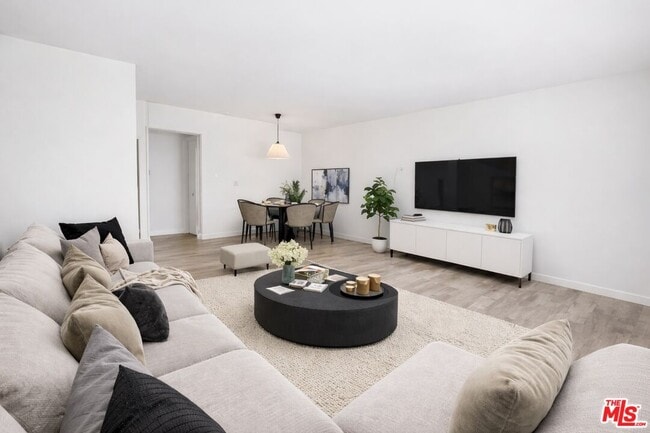 Photo - 1446 Cochran Ave