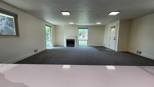Photo - Earnshaw Estates 2 Unit Earnshaw- A