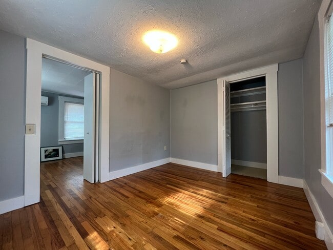 Photo - 227 Maple St