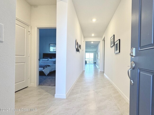 Photo - 386 Glaspell Cir SE