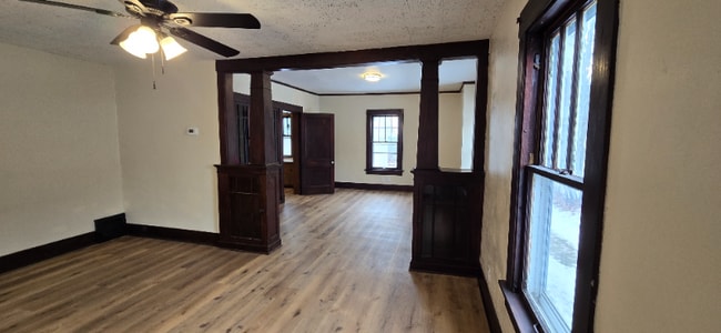 Photo - 1519-122n 22nd St