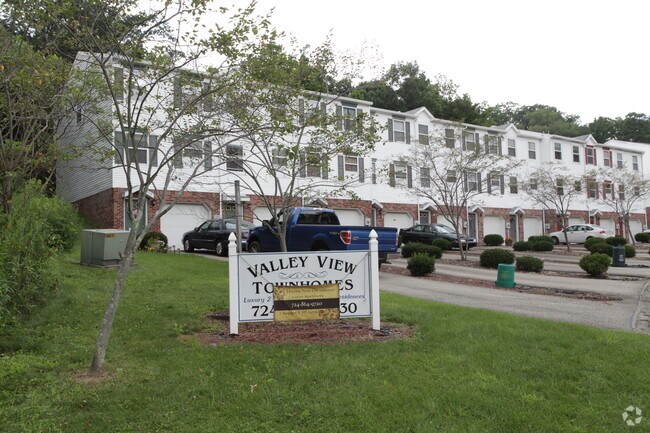 Valley View Townhomes - Valley View Townhomes