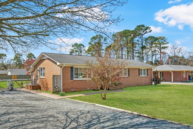 118 Jamaica Dr