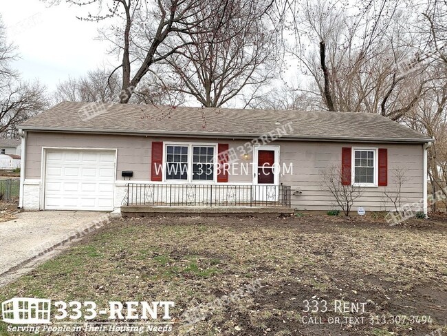 Adorable Ranch-style House in Overland Park! - Adorable Ranch-style House in Overland Park!