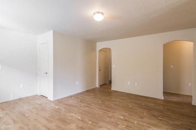 Photo - 3631 Apache Meadows Drive