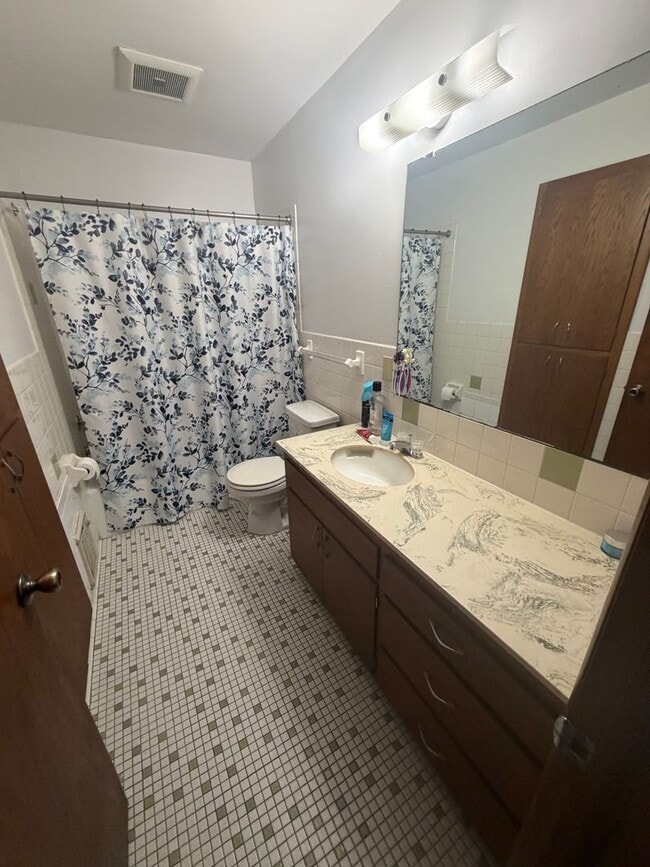 Building Photo - Chester Estates