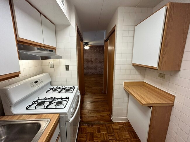 Photo - 2340 N. Commonwealth