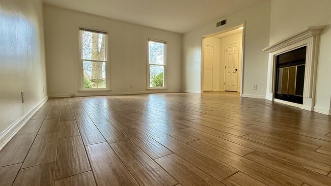 Photo - 1803 Lexington Trce