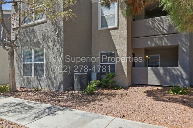 Building Photo - SW!! First floor unit with Balcony!! Gated!! Clubhouse!!  Community pool!! Spa!! Exercise Room!! ...