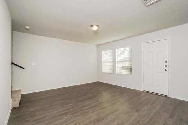 Photo - 9314 Somers Branch