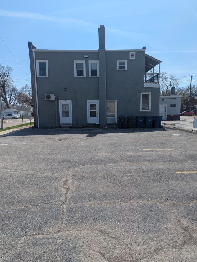 Photo - 4001 Woodmont Rd Unit 2