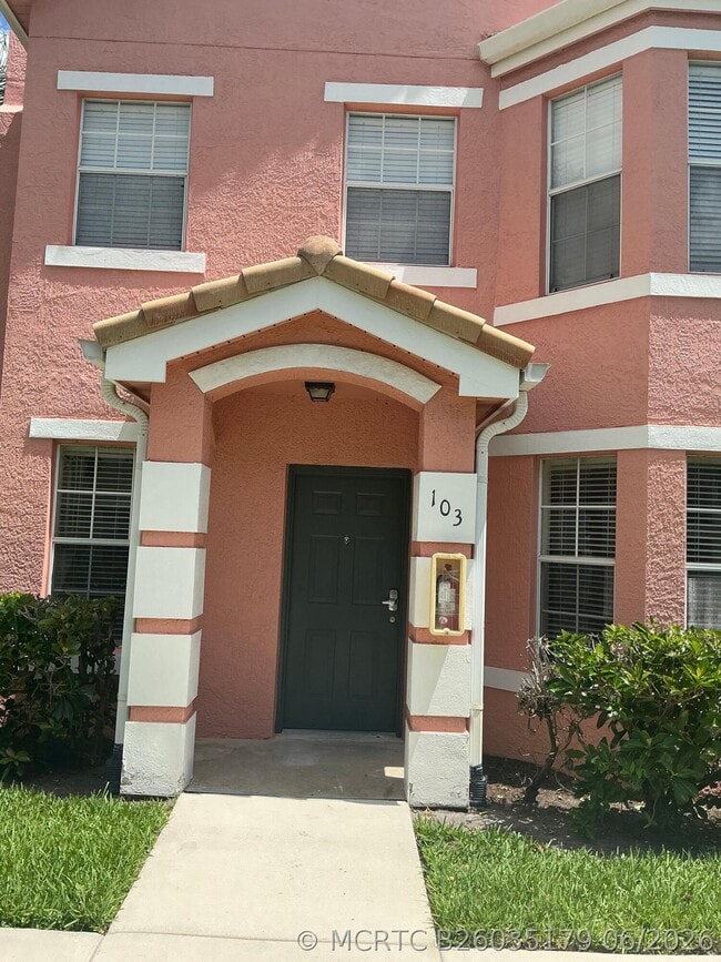 Building Photo - 168 SW Peacock Blvd Unit 35-103
