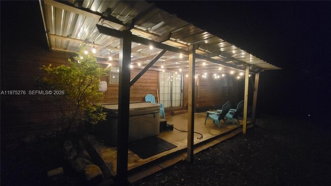 Photo - 320 Moss Hill Rd