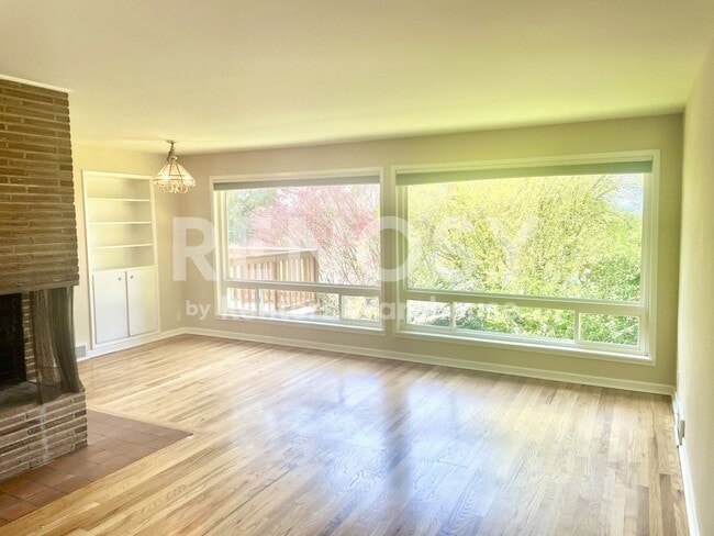 9009 43rd Pl SW