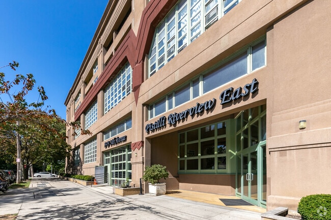 Photo - Pistilli Riverview East