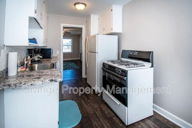 Photo - 820 N 46th St Unit #4