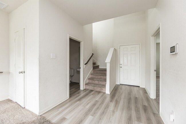 Photo - 541 Amberwood Pk Dr