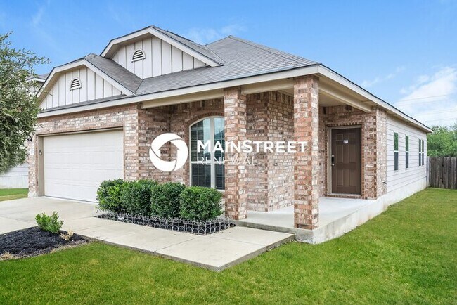 Photo - 3 Bedroom Pet-Friendly Home in San Antonio, TX with Main Street Renewal