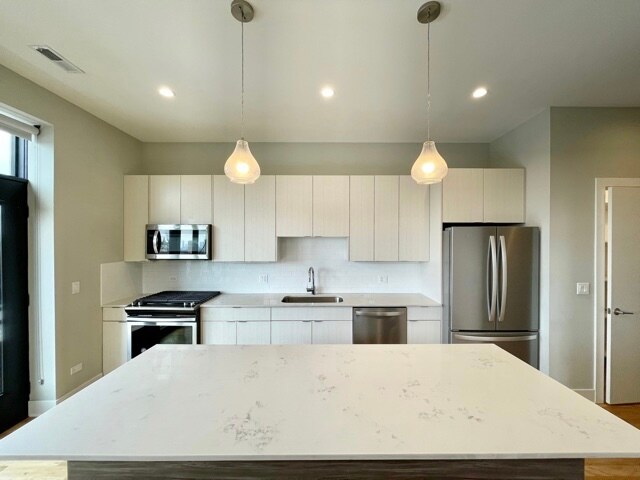 Photo - 4555 N Ravenswood Ave Unit 303