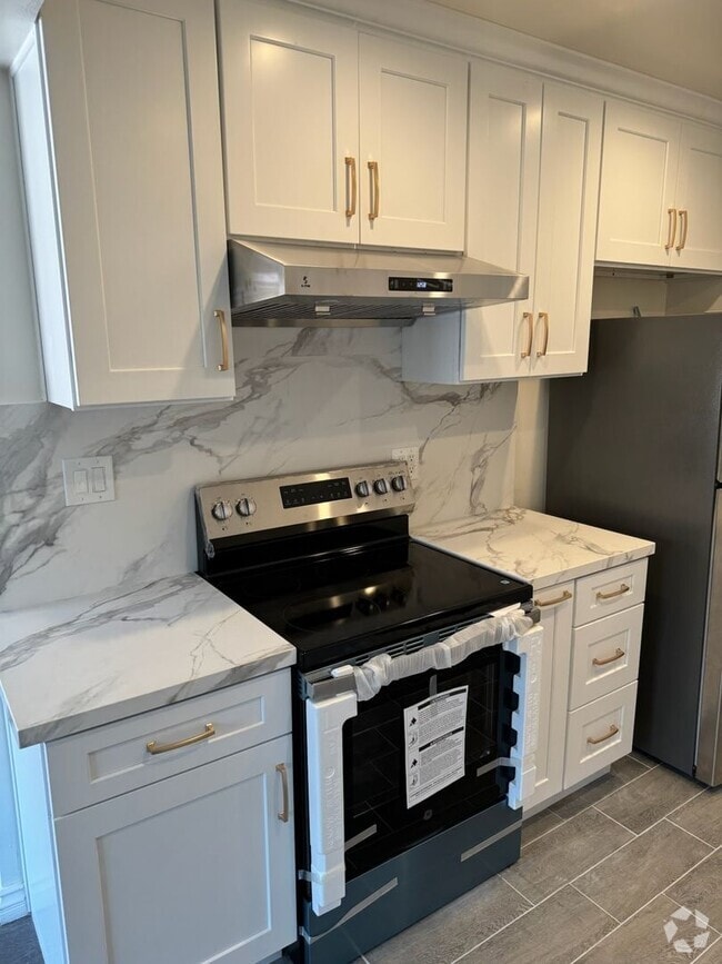 Building Photo - 731 E Fairway Dr Unit 731 Rental
