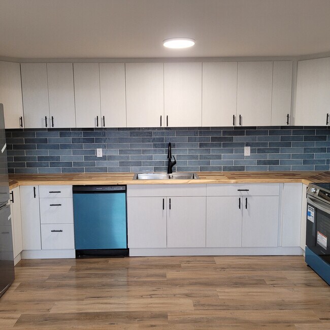 Photo - 846 Sixth St Unit Basement