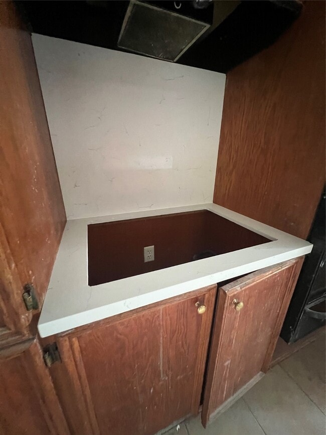 Photo - 5942 Ridgeway Dr