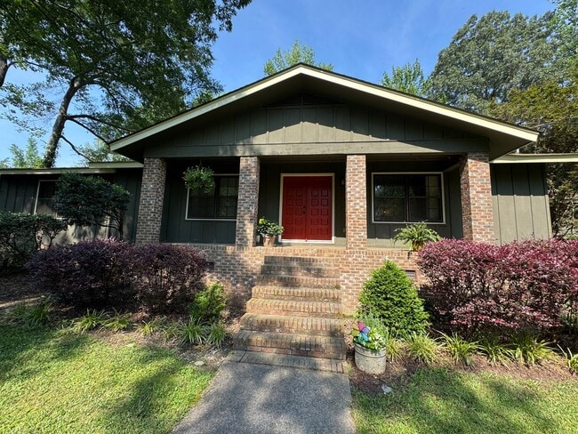 Photo - Furnished 3-Bedroom, 2-Bath Home in Peacef...