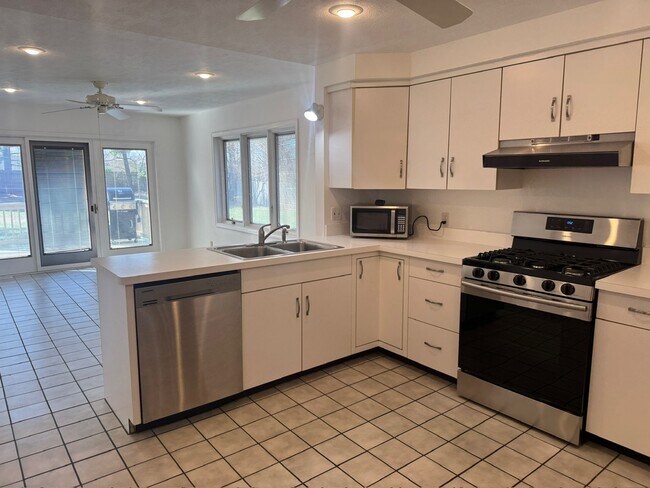 Photo - 5253 Harlem Rd