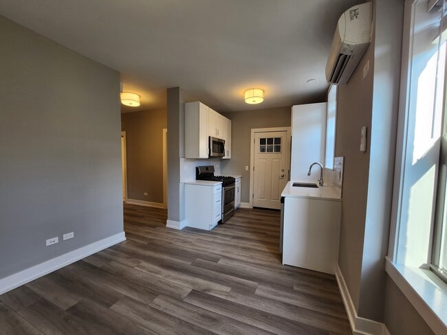 Photo - 3931 N Janssen Ave Unidad 3