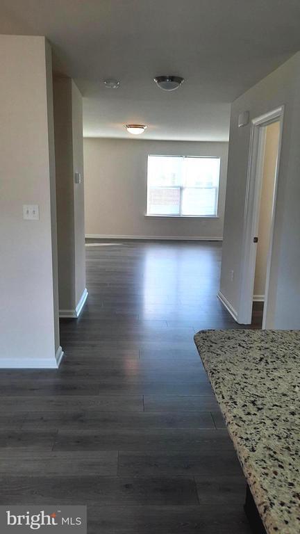 Photo - 936 Admiral's Quay Dr