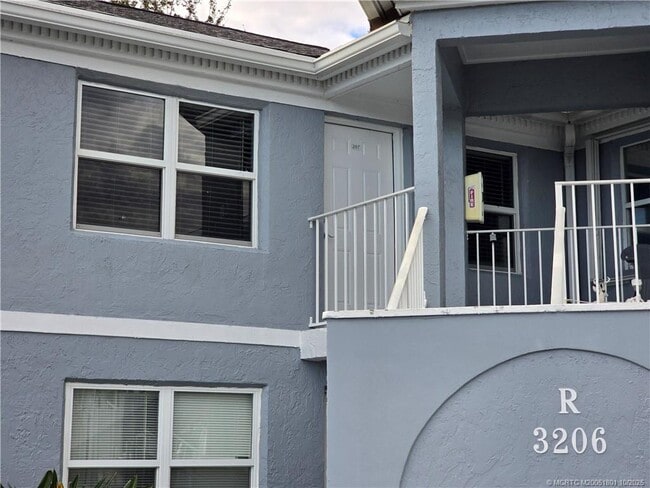Photo - 3206 SE Aster Ln Unit 207