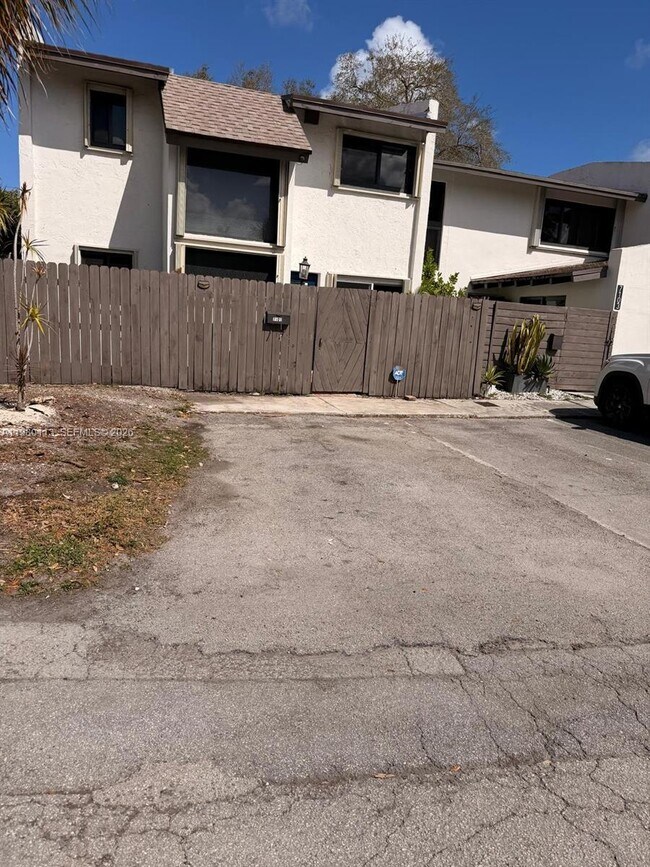 Photo - 7101 SW 113th Ct