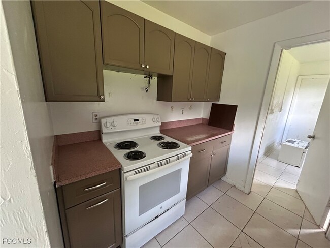 Photo - 13432 First St