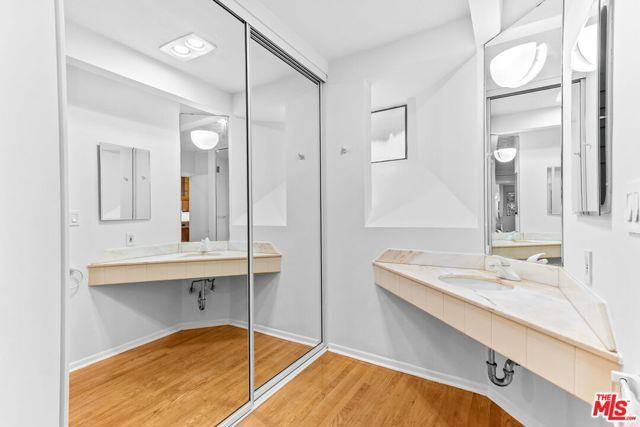 Photo - 2148 Veteran Ave