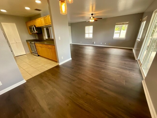 Photo - 4 bedroom, 2.5 bath, Mountain and Ocean Ba...