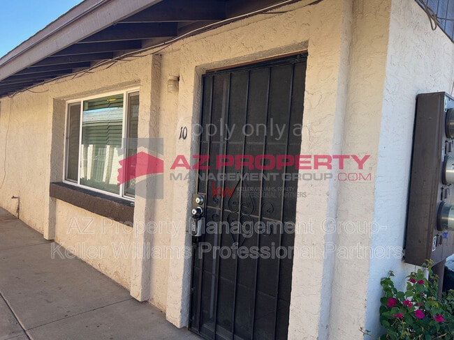 Building Photo - 207 S 3rd St