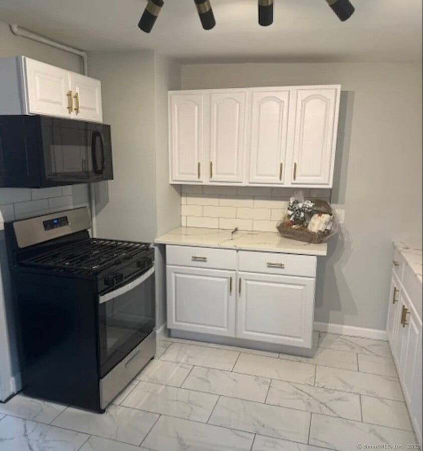 Photo - 19 Warren St Unit 2nd FL