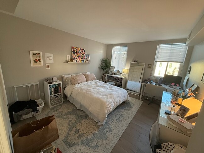 Photo - 1700 17th St NW Unit 405