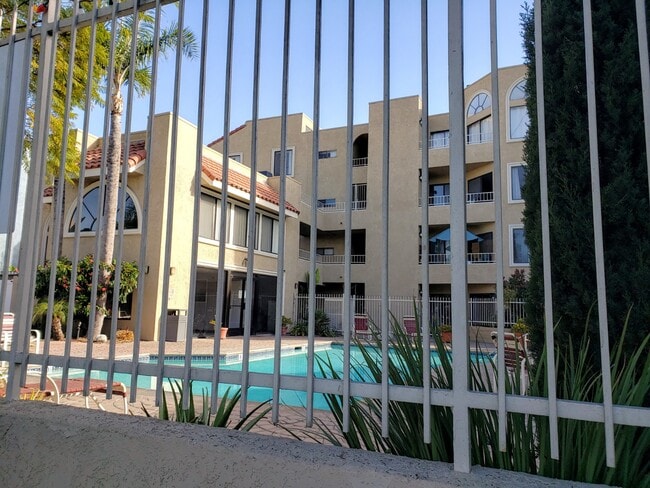 Photo - 550 Orange Ave Unidad Genesis #127