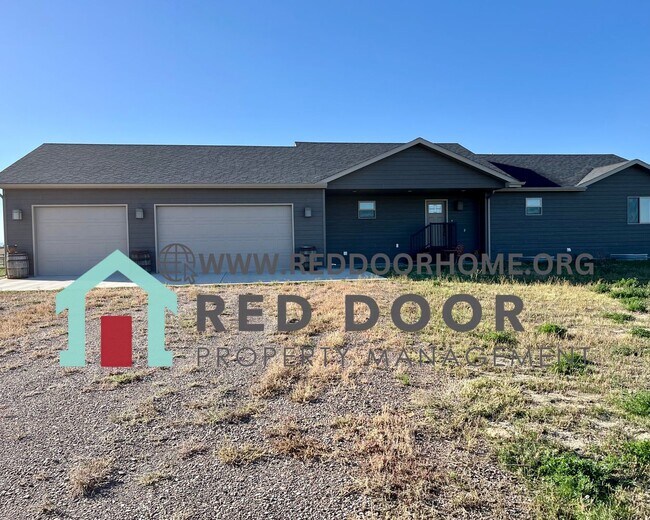 Luxurious 4-Bedroom Haven on 2.5 Acres - Luxurious 4-Bedroom Haven on 2.5 Acres House