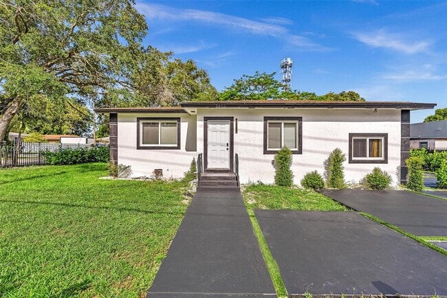 Photo - 5850 NE 3rd Ave