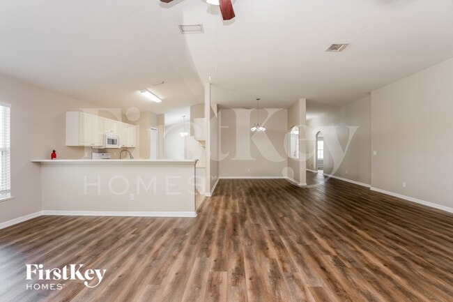 Photo - 932 Tavernier Cir NE