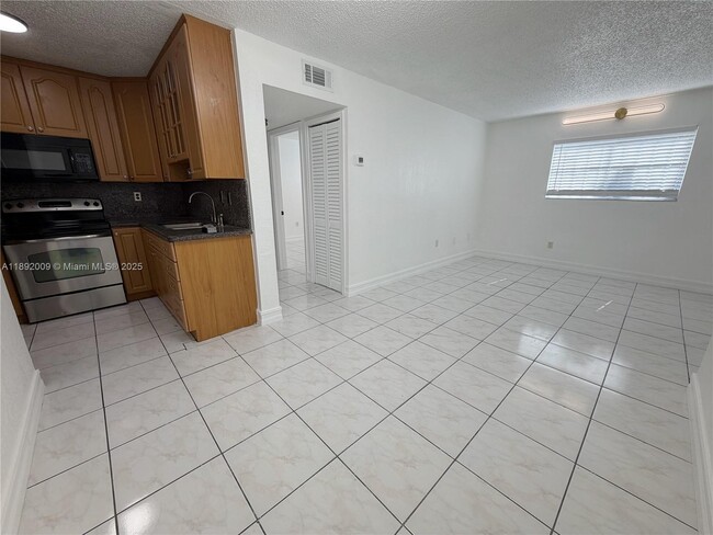 Photo - 2565 W 56th St Unit 101