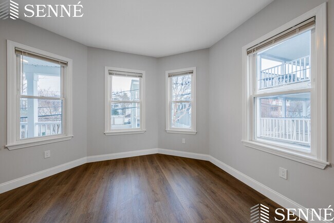 Photo - 21 Madison Ave Unidad 3