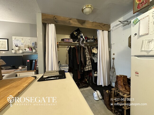 Photo - Pet-Friendly 1-Bedroom Corner Apartment with Walk-In Closet & Backyard in Kitchener Unit 29