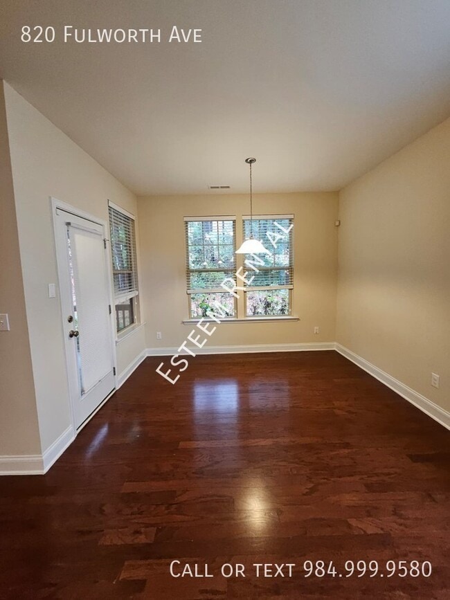 Photo - 820 Fulworth Ave