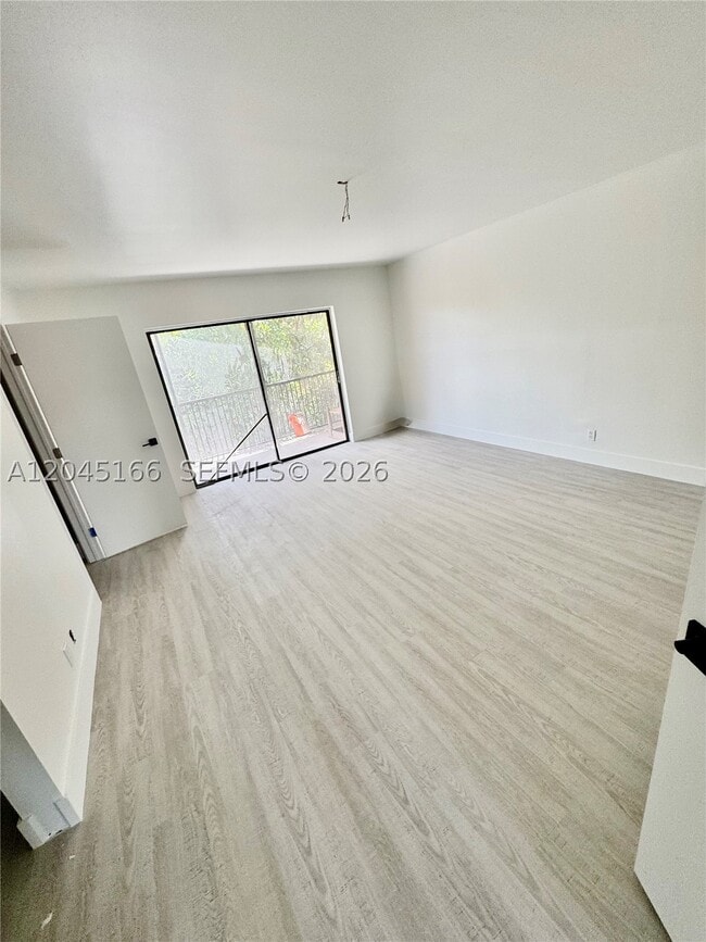 Photo - 8010 NW 27th St