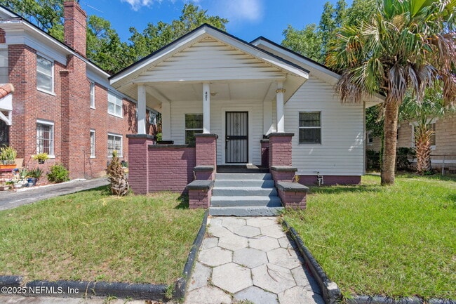 Building Photo - 421 W 18th St Rental